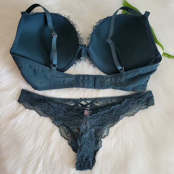 🎁VICTORIA'S SECRET PUSH-UP BRA 36D + VS THONG PANTY SIZE M - Picture 4 of 10